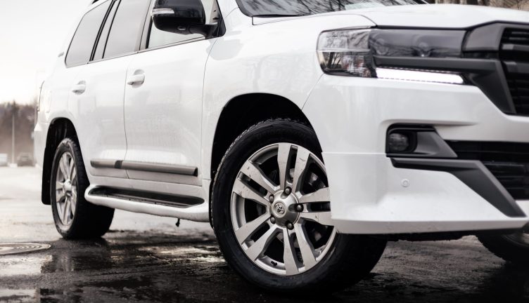 Toyota Land Cruiser 200
