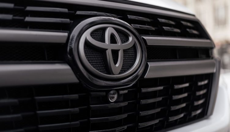 Toyota Land Cruiser 200