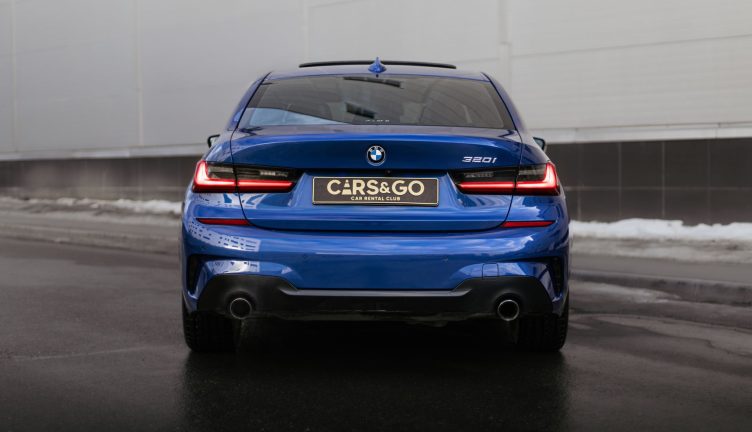 BMW 320i