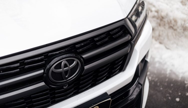 Toyota Land Cruiser 200