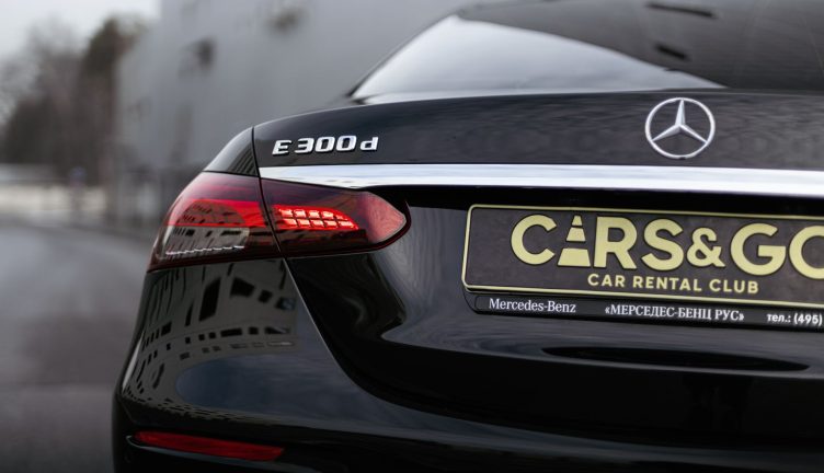 Mercedes-Benz E300d 4matic AMG Mercedes-Benz E300d 4matic AMG