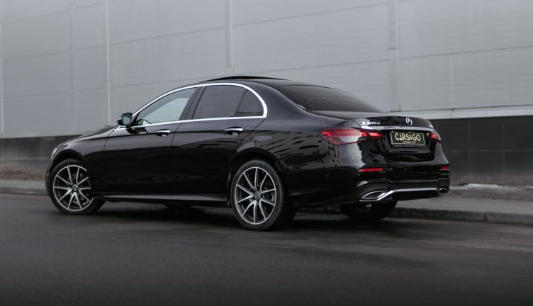 Mercedes-Benz E300d 4matic AMG Mercedes-Benz E300d 4matic AMG